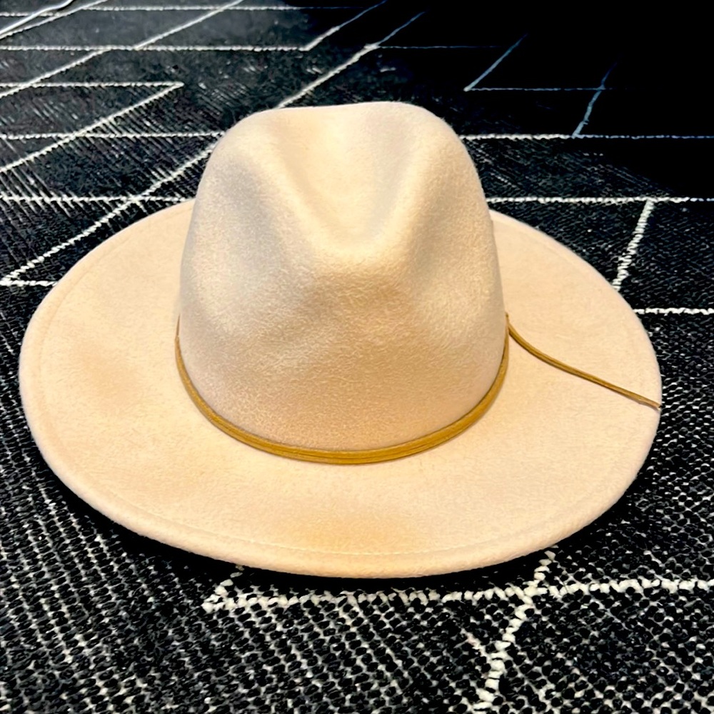 Abercrombie Felt Tan Hat (New with Tags)